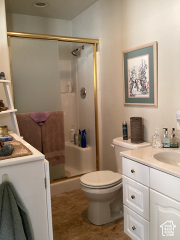 3 Red Circle, Unit 19 Manila, UT 84046 - Photo 14 of 29 Bathroom with vanity and a shower stall