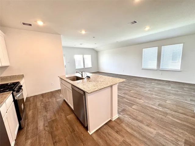 $2,000 | 30407 Carter Cove, Fulshear, TX 77423