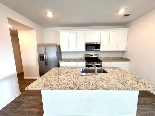 $2,000 | 30407 Carter Cove, Fulshear, TX 77423