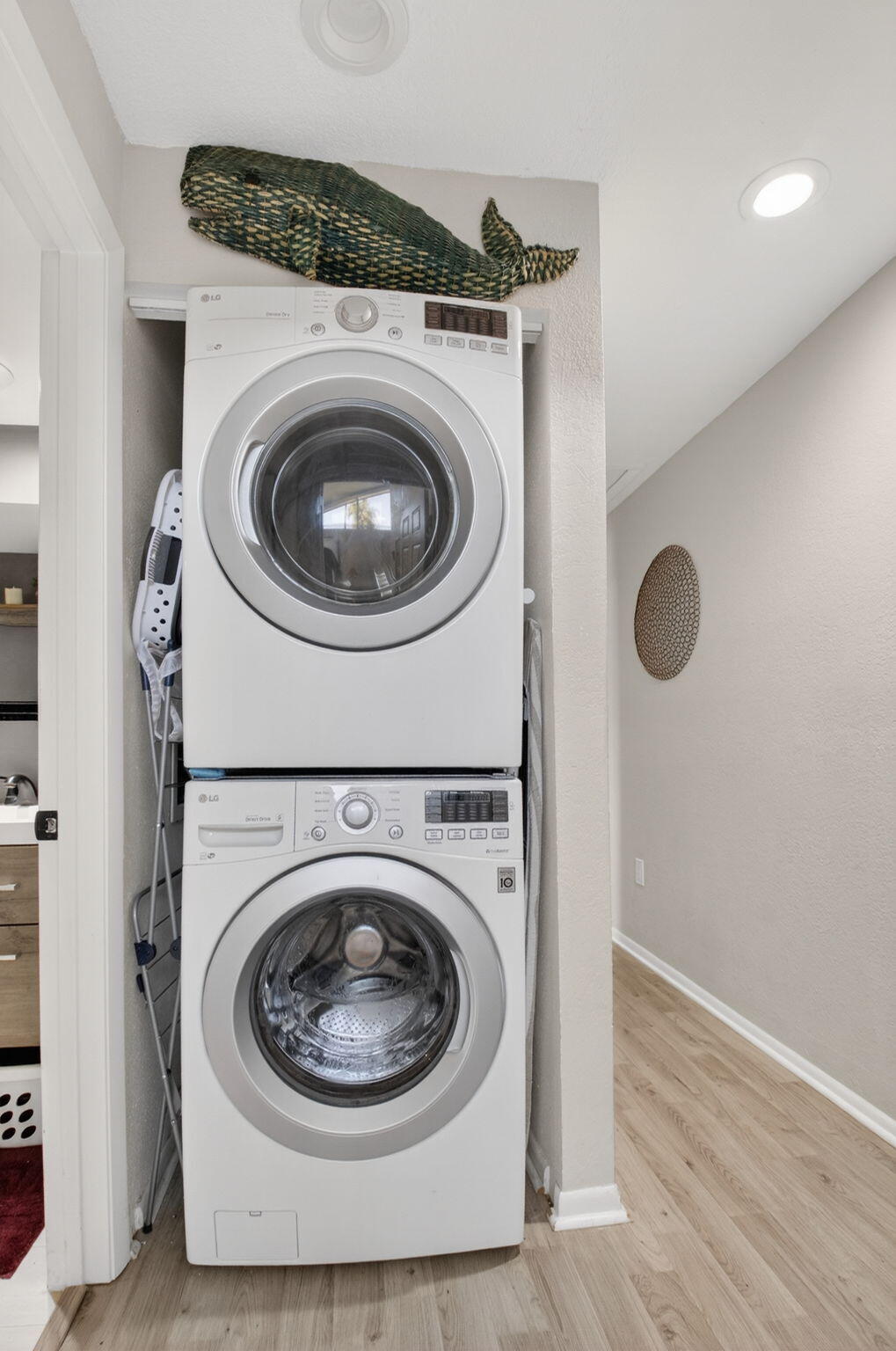 9842 Boca Gardens Trail, Unit C Boca Raton, FL 33496 - Photo 29 of 36 Laundry