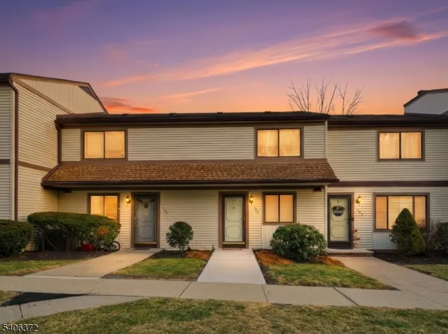 $360,000 | 104 Stonegate Lane, Stanhope, NJ 07874