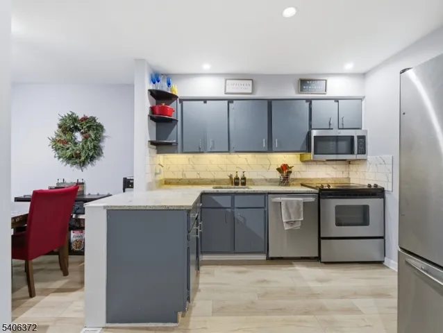 $360,000 | 104 Stonegate Lane, Stanhope, NJ 07874