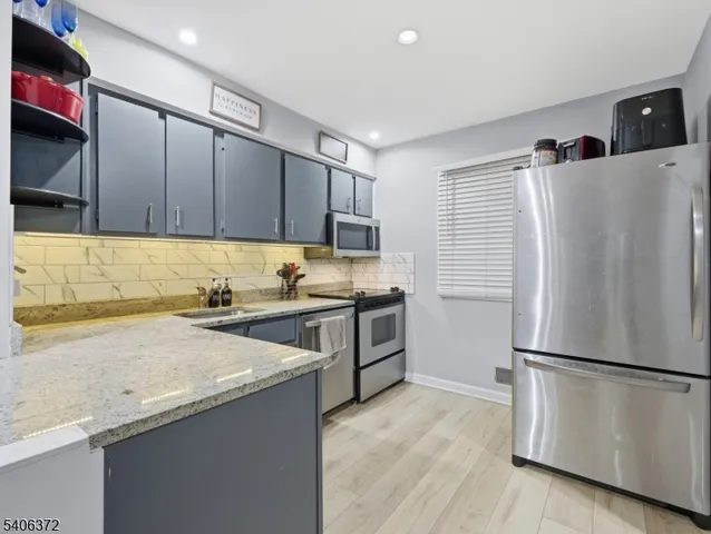 $360,000 | 104 Stonegate Lane, Stanhope, NJ 07874