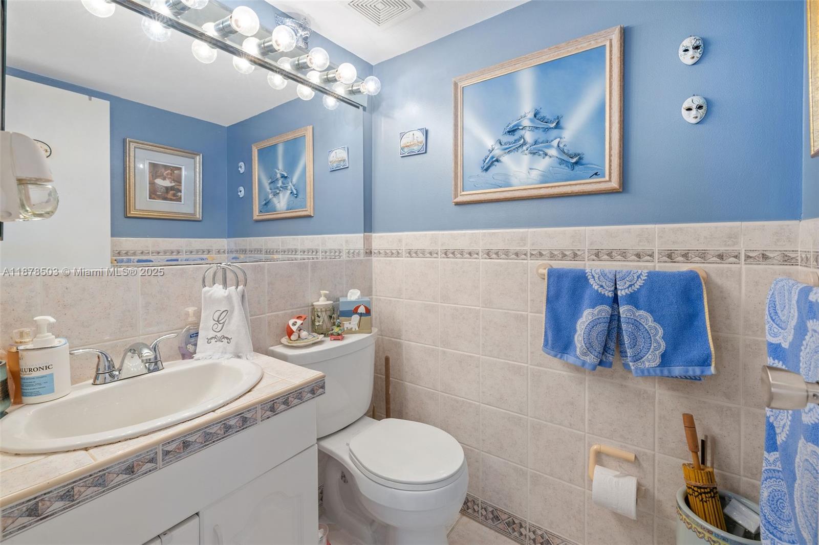 2401 Collins Avenue, Unit 1712 Miami Beach, FL 33140 - Photo 22 of 40