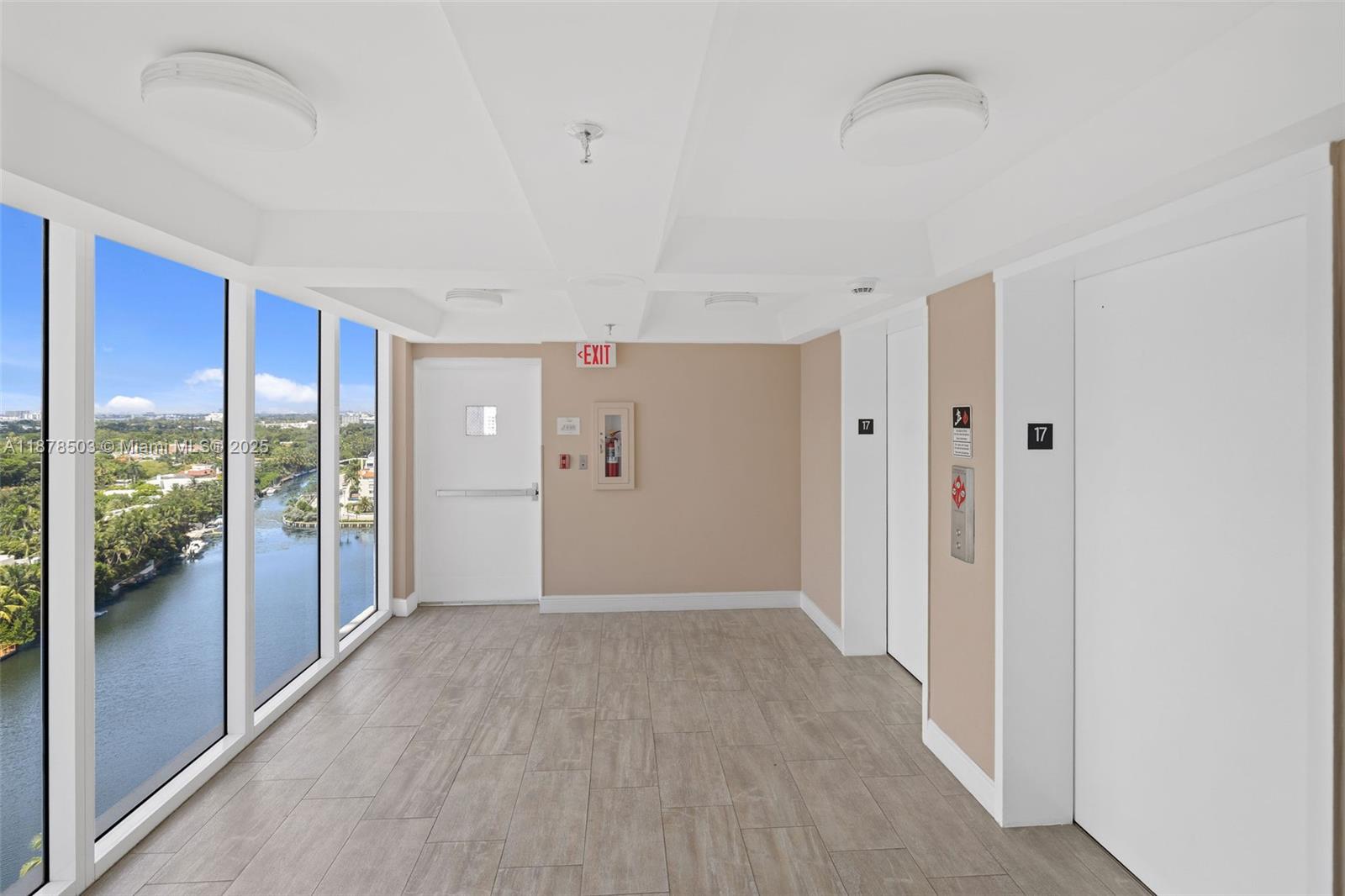 2401 Collins Avenue, Unit 1712 Miami Beach, FL 33140 - Photo 28 of 40