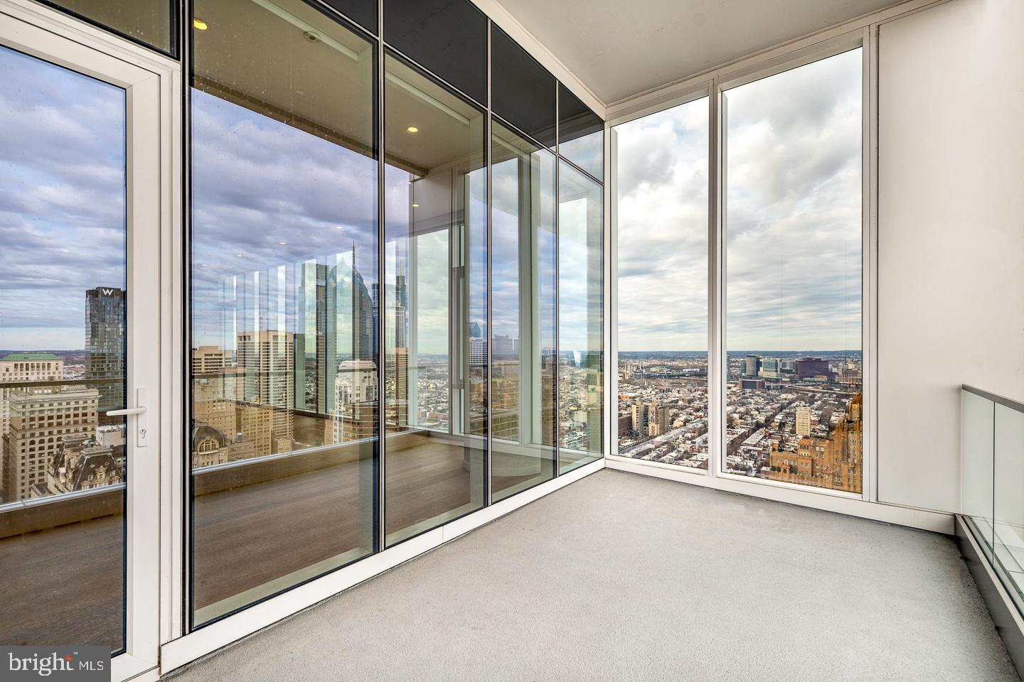 301 South Broad Street, Unit 4001 Philadelphia, PA 19107 - Photo 29 of 84 a view of an empty room and window