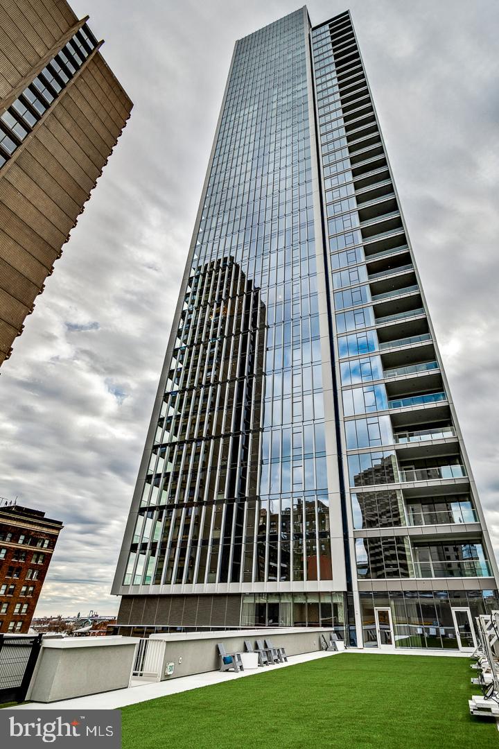 301 South Broad Street, Unit 4001 Philadelphia, PA 19107 - Photo 3 of 84