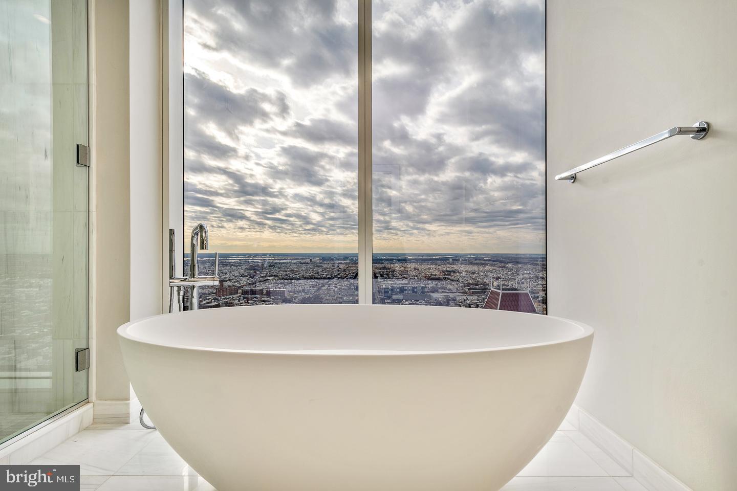301 South Broad Street, Unit 4001 Philadelphia, PA 19107 - Photo 35 of 84 a view of a bathroom with a bathtub