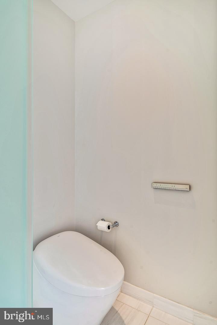 301 South Broad Street, Unit 4001 Philadelphia, PA 19107 - Photo 36 of 84