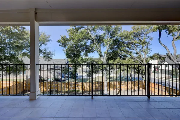 $799,900 | 351 Pigeon River Road, Kyle, TX 78640