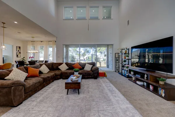 $799,900 | 351 Pigeon River Road, Kyle, TX 78640