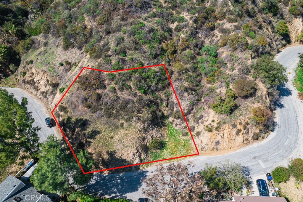 2745 Kennington Drive Glendale, CA 91208 - Photo 1 of 14 a view of a garden