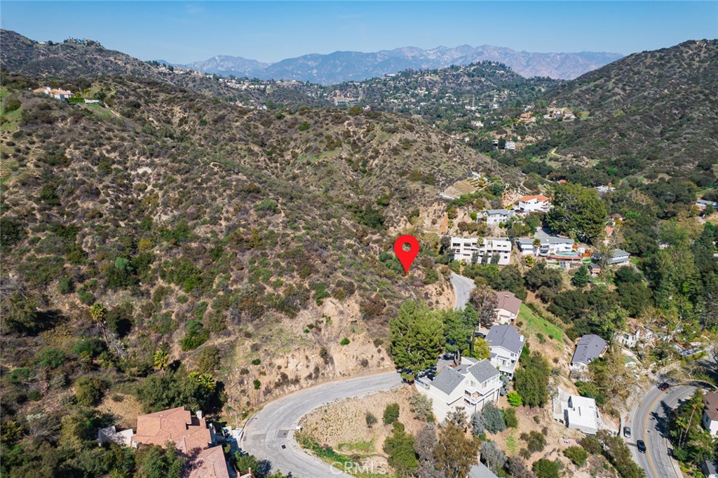 2745 Kennington Drive Glendale, CA 91208 - Photo 11 of 14 a view of a city