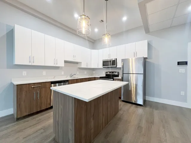 $2,750 | 80 Bridge Street, Unit 207, Dedham, MA 02026