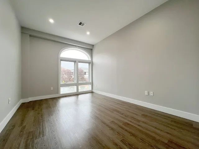 $2,750 | 80 Bridge Street, Unit 207, Dedham, MA 02026