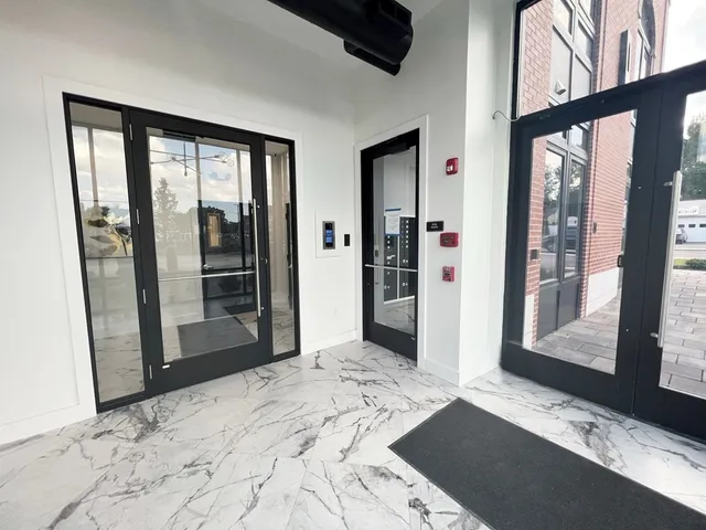 $2,750 | 80 Bridge Street, Unit 207, Dedham, MA 02026