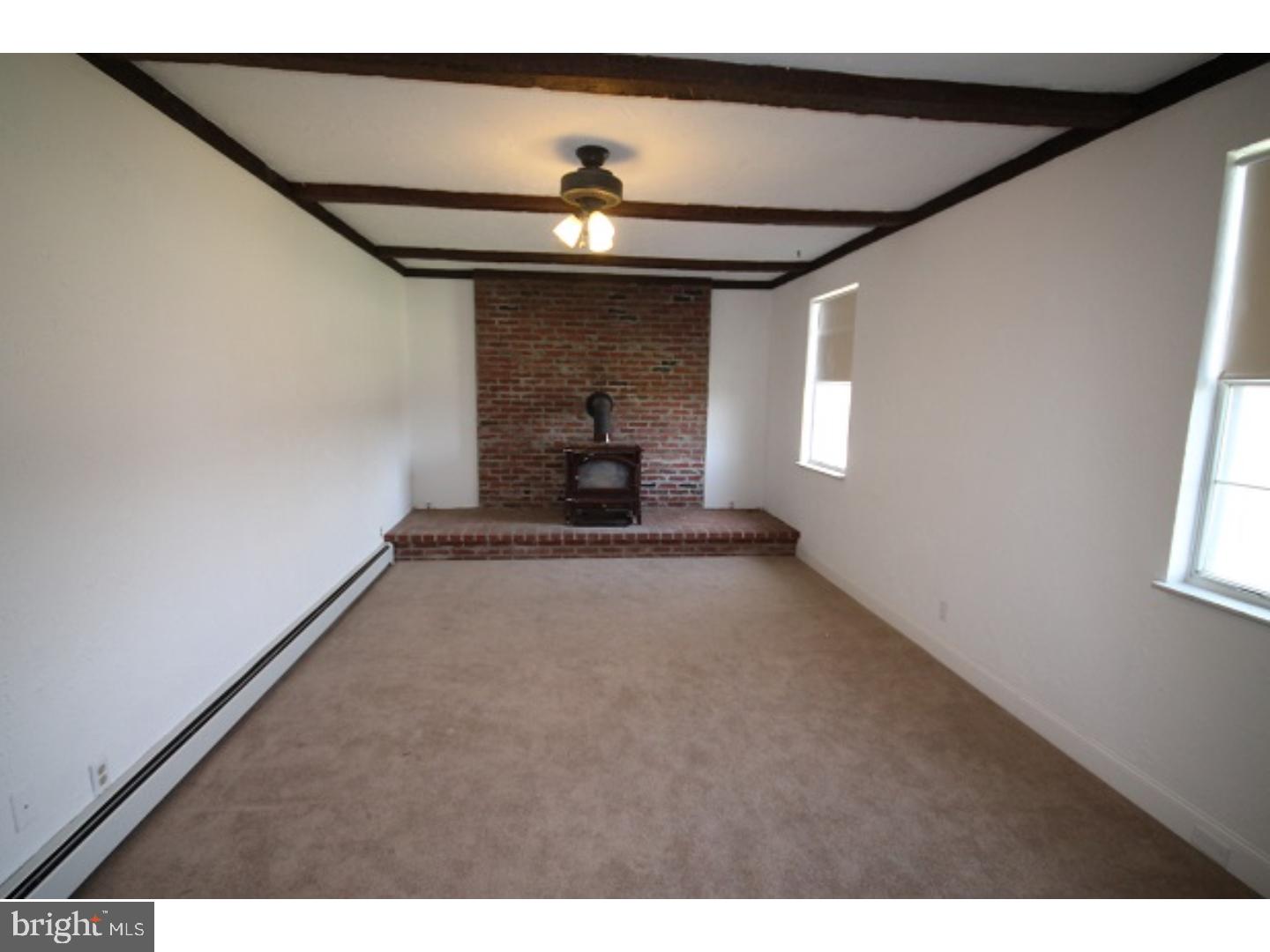 960 Store Road Harleysville, PA 19438 - Photo 5 of 17 Family Room