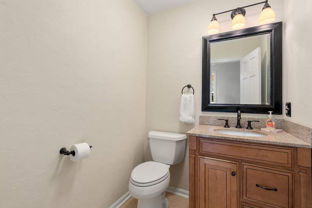 180 Loomis Ridge Road Westfield, MA 01085 - Photo 17 of 39