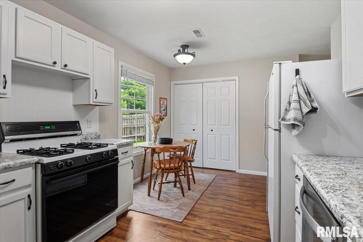 4105 McCormick Drive Springfield, IL 62707 - Photo 10 of 20