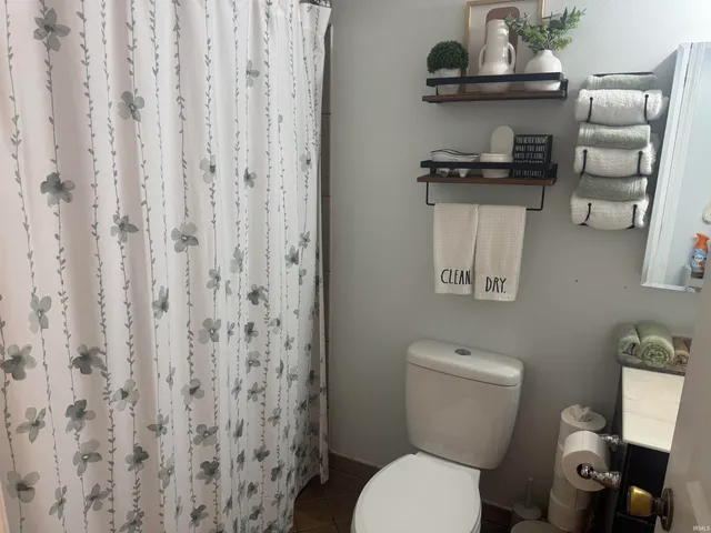 $237,000 | 512 Tulip Tree Court, Ellettsville, IN 47429