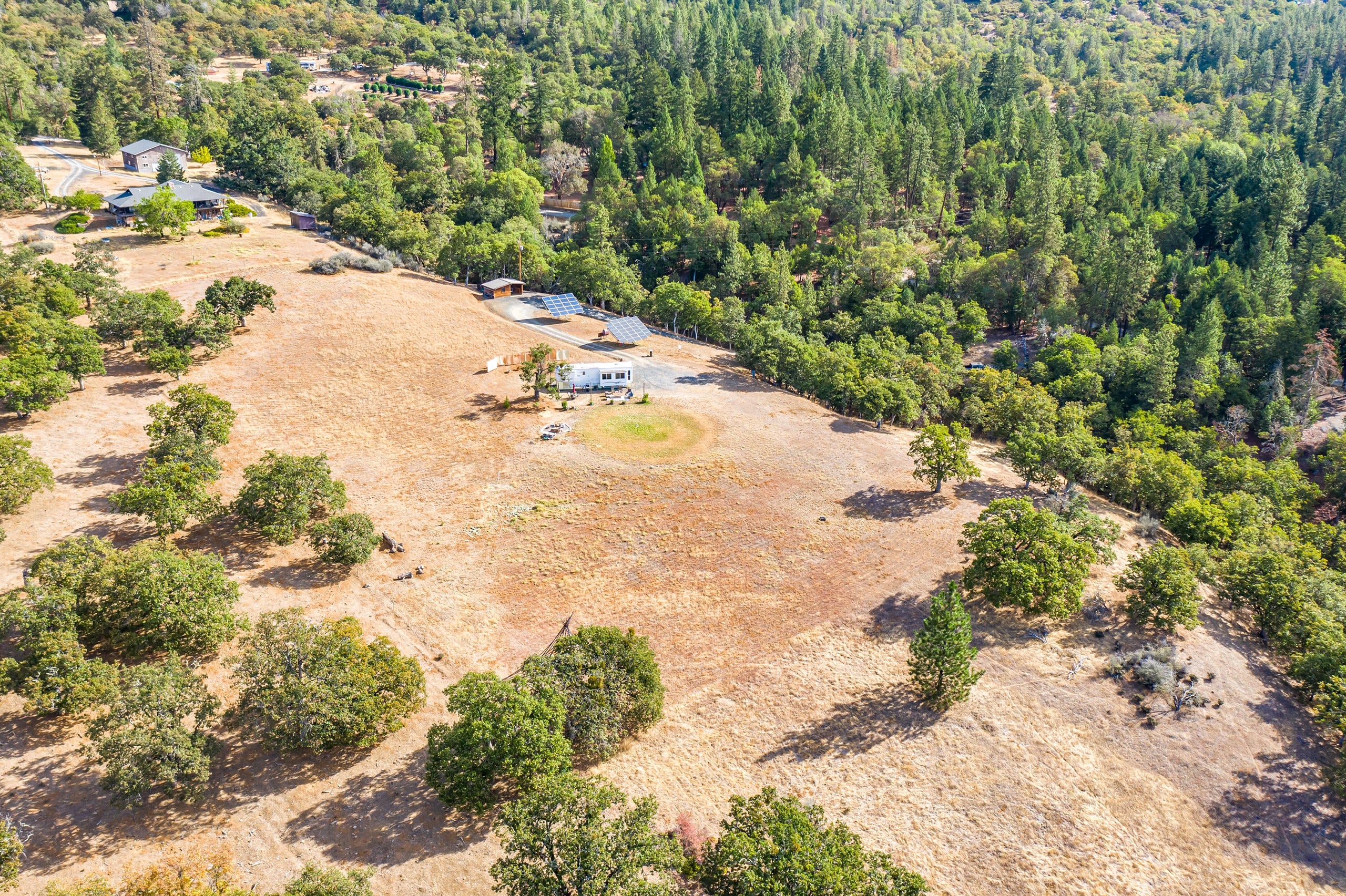 1589 China Gulch Road Jacksonville, OR 97530 - Photo 7 of 9 Brett 2