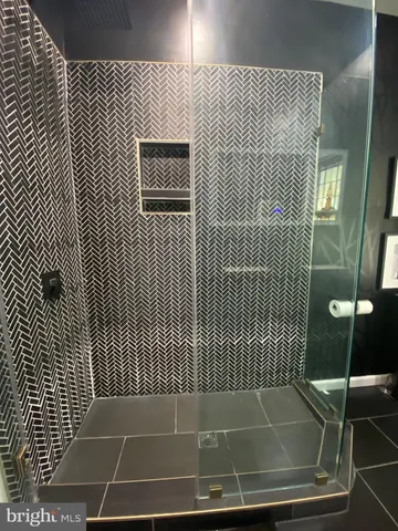 a view of a tennis court