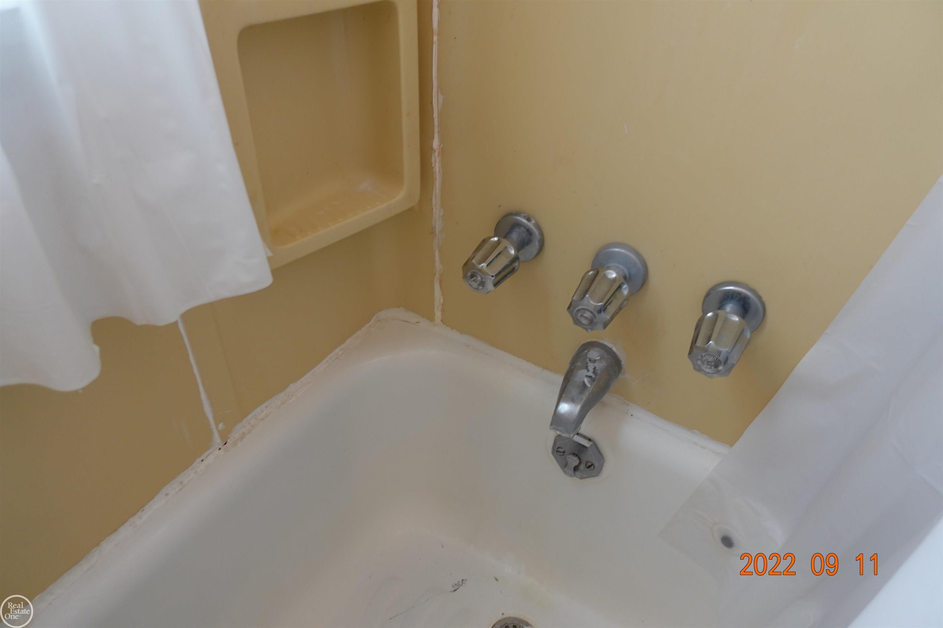 21603 Twelve Mile Road St. Clair Shores, MI 48081 - Photo 28 of 41