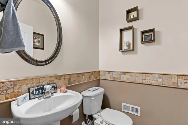 $590,000 | 10423 Rifle Road, Bristow, VA 20136