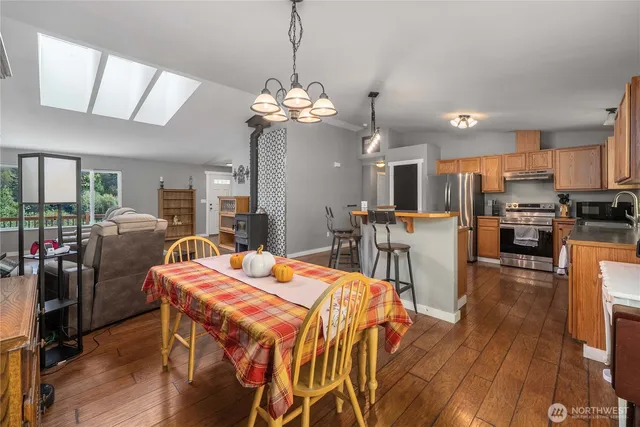 $475,000 | 197 Mox Chehalis Road, Elma, WA 98541