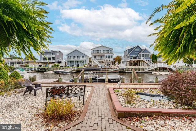 $624,900 | 68 Edgewater Drive, Tuckerton, NJ 08087