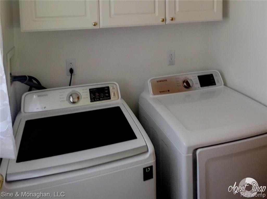 10479 Carroll Road Columbus, MI 48063 - Photo 36 of 52 First floor laundry in half bath