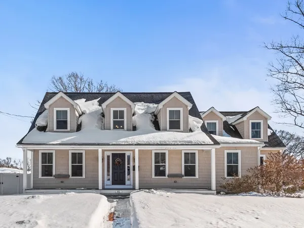 $799,999 | 81 Longmeadow Drive, Lowell, MA 01852