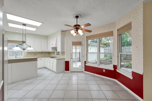 $570,000 | 92 South Bonneymead Circle, The Woodlands, TX 77381