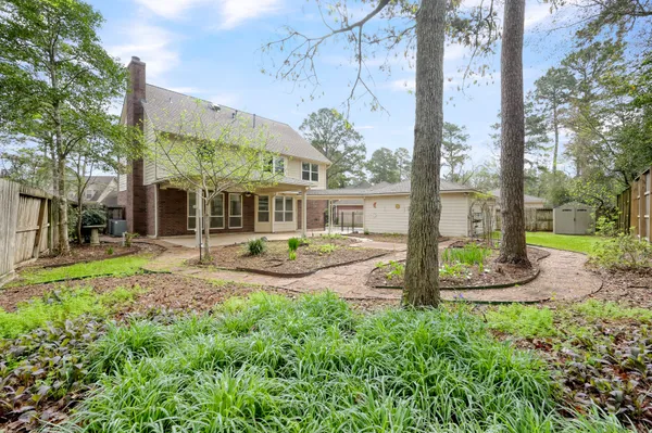 $570,000 | 92 South Bonneymead Circle, The Woodlands, TX 77381