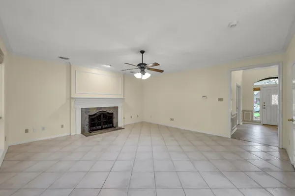 $570,000 | 92 South Bonneymead Circle, The Woodlands, TX 77381
