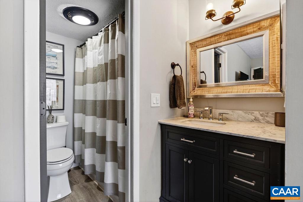 2247 Tanners Ridge Roseland, VA 22967 - Photo 21 of 24