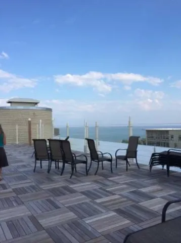 $3,300 | 3950 North Lake Shore Drive, Unit 1428, Chicago, IL 60613