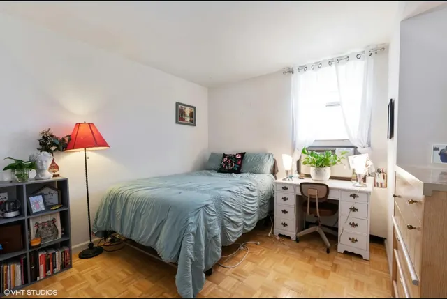 $3,300 | 3950 North Lake Shore Drive, Unit 1428, Chicago, IL 60613