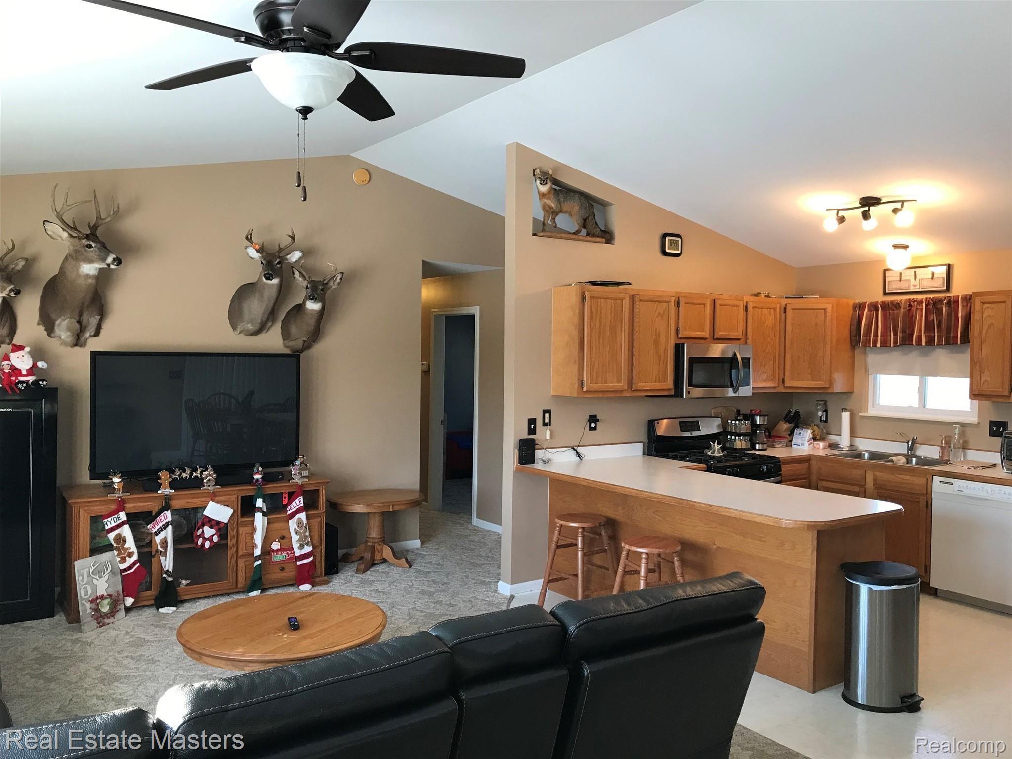 7798 Kilburn Road Jeddo, MI 48032 - Photo 3 of 15 9E670DD2-CE7D-400B-B9D8-972F8D6305B7.jpeg