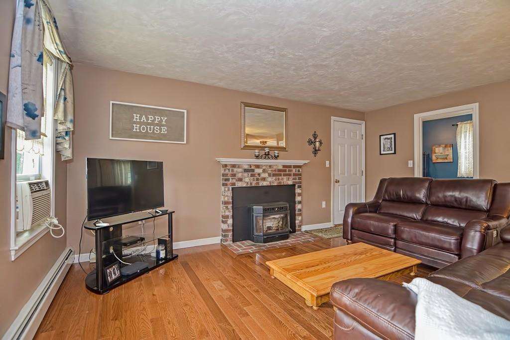 37 Deer Run Road Bellingham, MA 02019 - Photo 9 of 37 Gallery Image 9