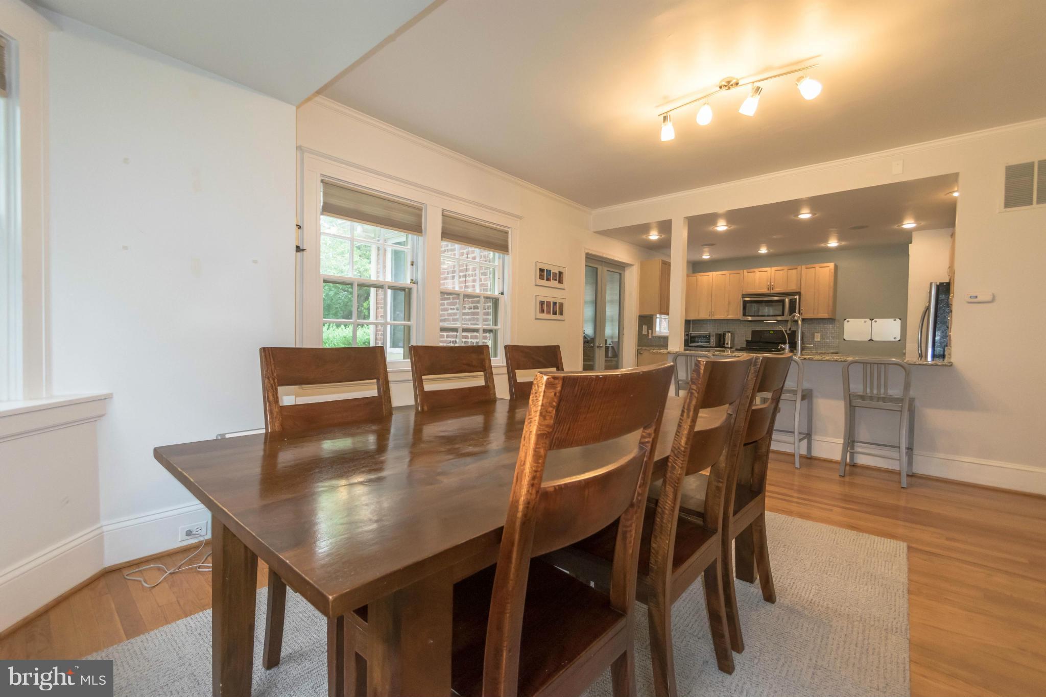 4106 Roland Avenue Baltimore, MD 21211 - Photo 9 of 23 Dining Room