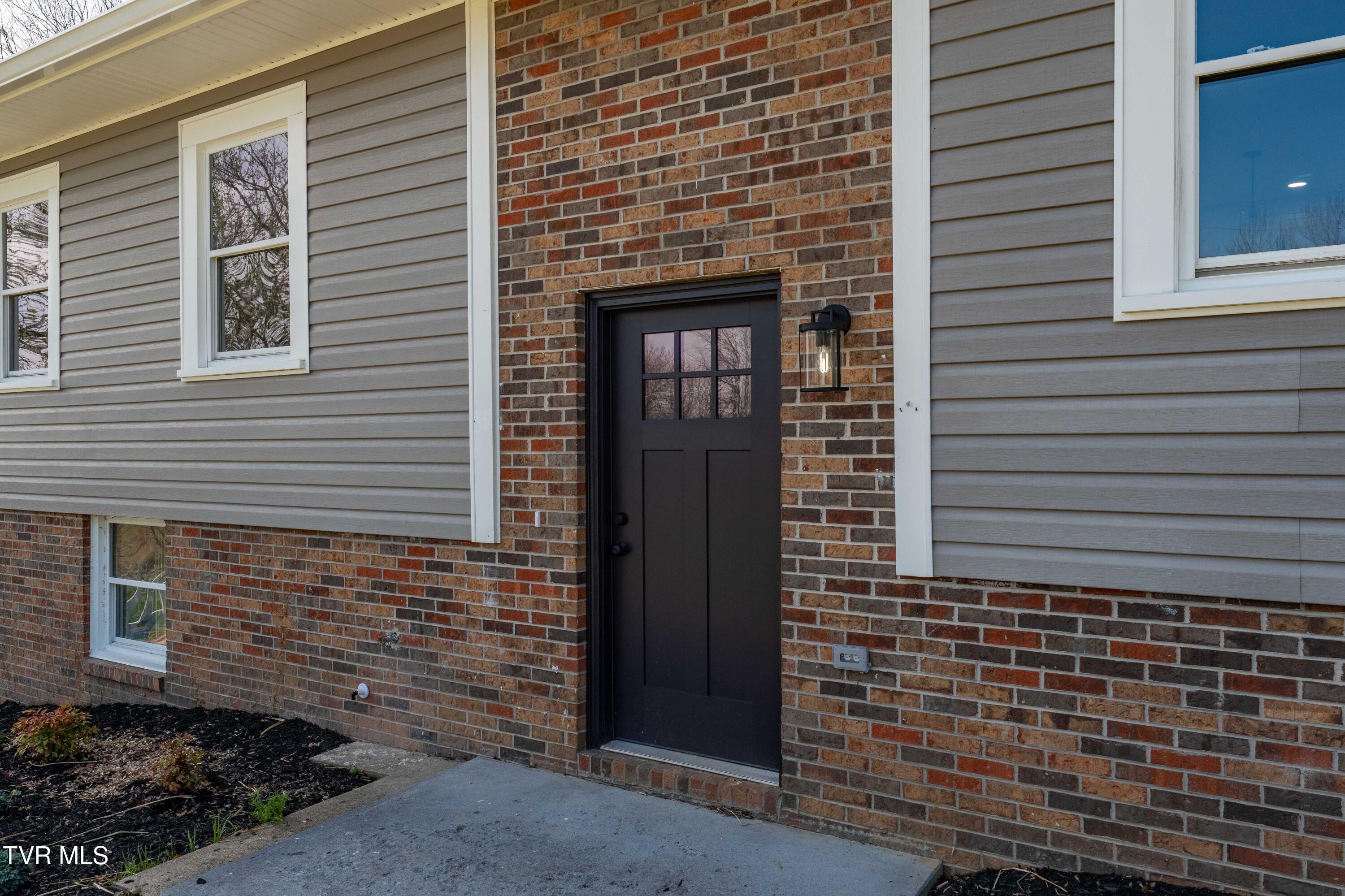 226 Dorothy Circle Limestone, TN 37681 - Photo 9 of 59 226 Dorothy Cir (7 of 61)