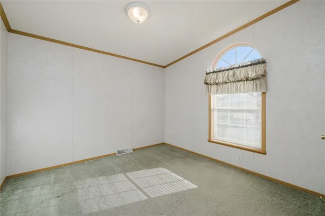 $290,000 | 38 Hummingbird Lane, Tiverton, RI 02878