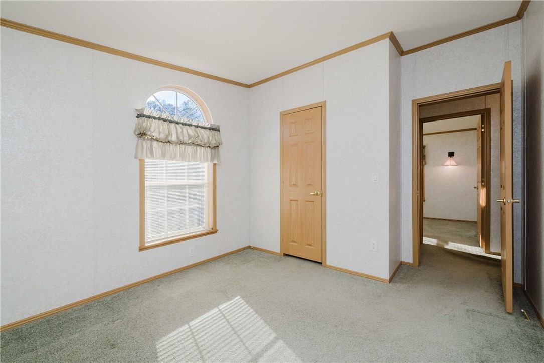 38 Hummingbird Lane Tiverton, RI 02878 - Photo 14 of 43