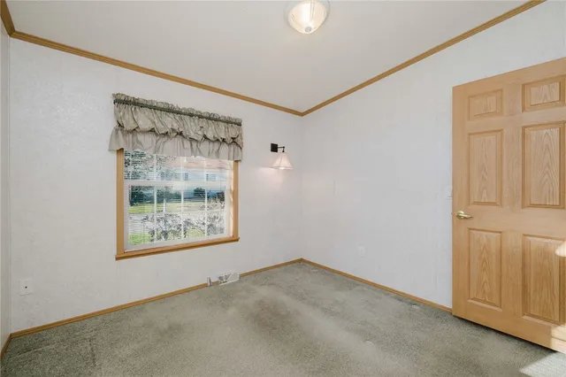 $290,000 | 38 Hummingbird Lane, Tiverton, RI 02878