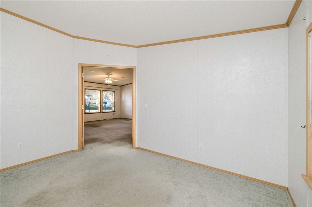 38 Hummingbird Lane Tiverton, RI 02878 - Photo 23 of 43