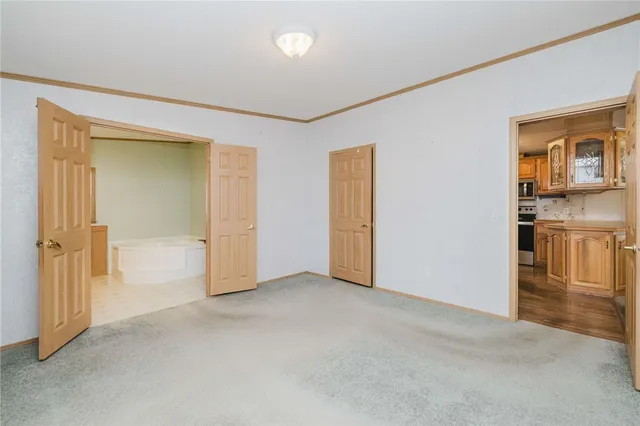 $290,000 | 38 Hummingbird Lane, Tiverton, RI 02878