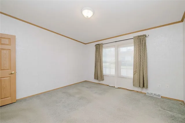 $290,000 | 38 Hummingbird Lane, Tiverton, RI 02878