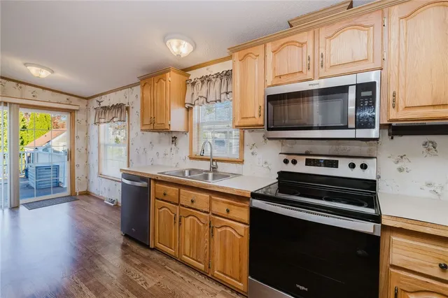 $290,000 | 38 Hummingbird Lane, Tiverton, RI 02878