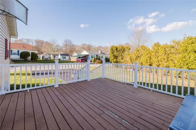 $290,000 | 38 Hummingbird Lane, Tiverton, RI 02878